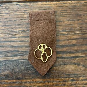 Vintage Girl Scout Brownie Membership Pin and Insignia Tab